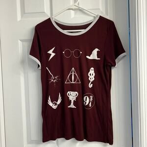 arry Potter Burgundy Ringer Graphic Tee – Size L